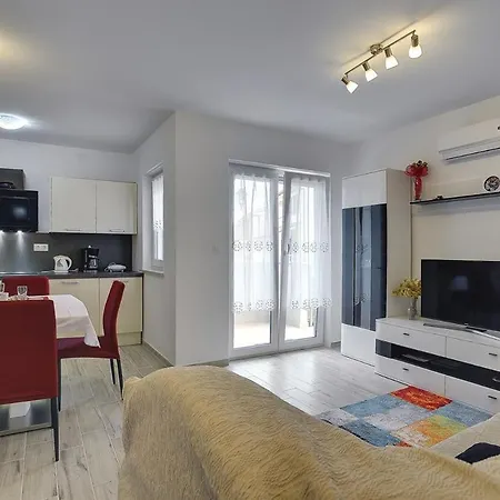 Apartment Elviana Pula