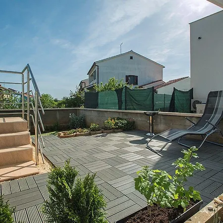 Elviana Apartment
