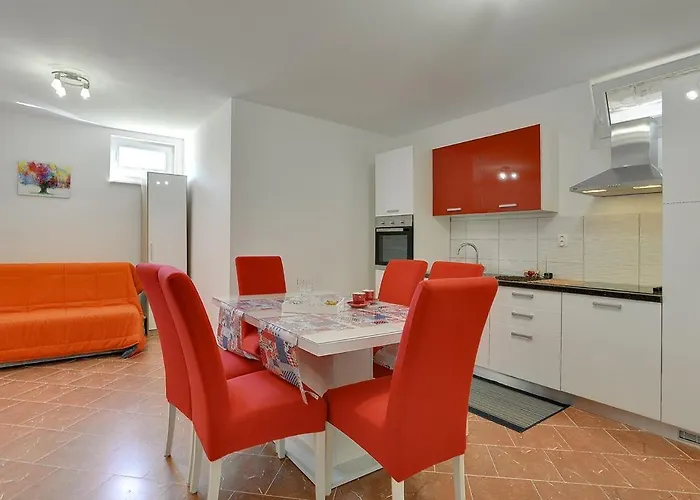 Apartament Elviana *